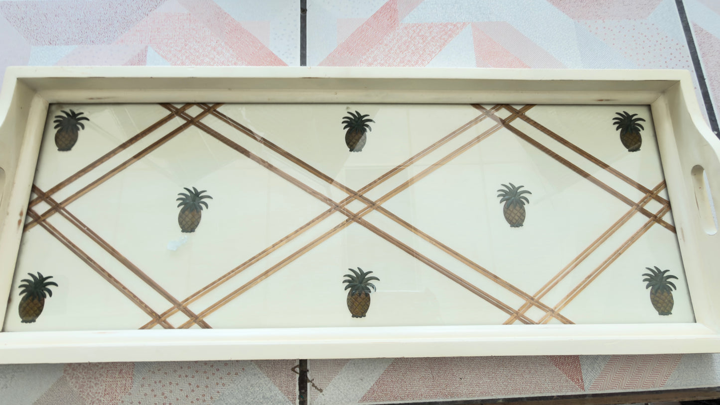 Bandeja rectangular de madera o MDF con acabado esmaltado o laminado,