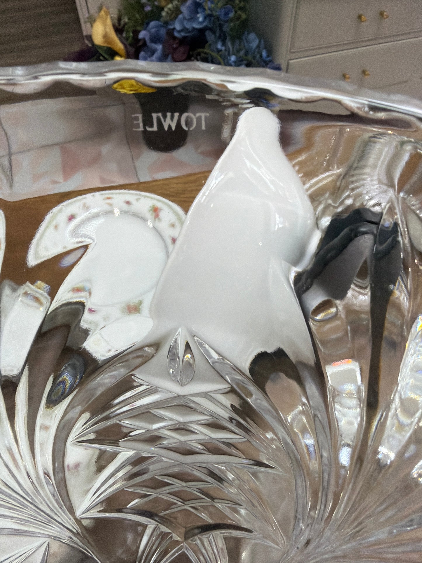 Centro de mesa, frutero y florero de pedestal en cristal de plomo firmado Towle