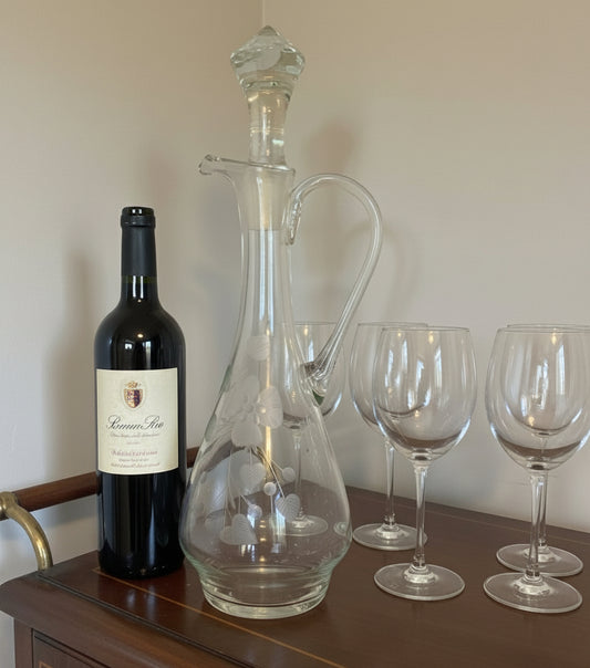 Decatador- Jarra de Vino Vintage con Grabado Floral