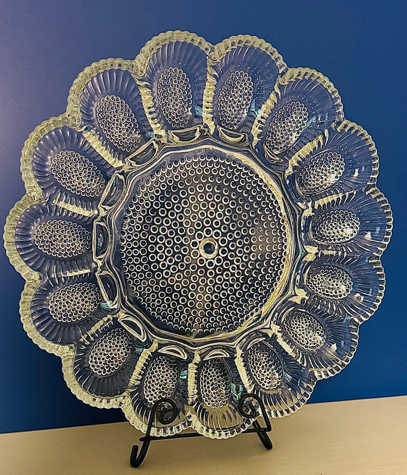 Plato de Vidrio Vintage con Borde Ondulado