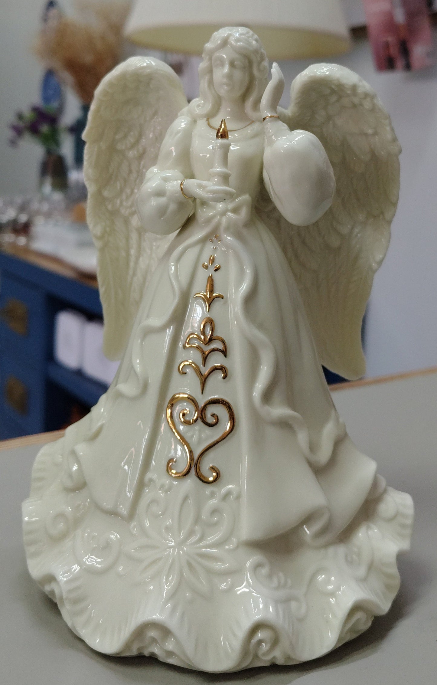 Angel de porcelana