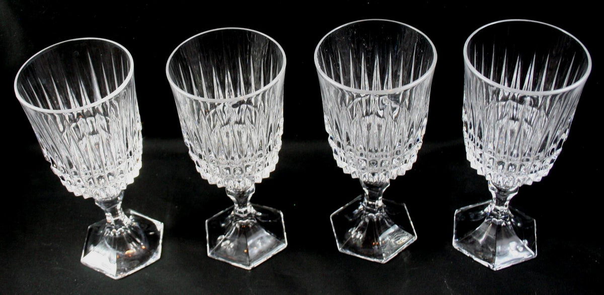 Vintage Fostoria Heritage Crystal Wine glass 6 1/8 tall Set of 4