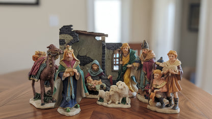 Nacimiento clásico en cerámica