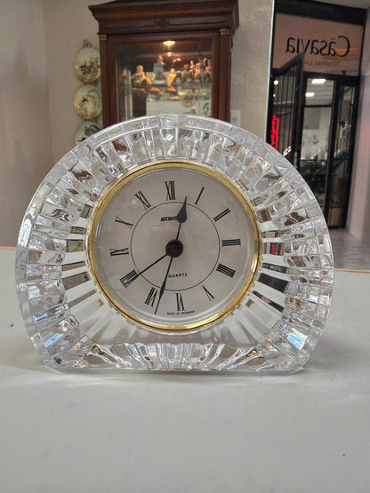 Reloj de cuarzo Vtg Staiger fabricado en Alemania, combinado con trabajo en cristal de plomo Cristal D'Arques (24%).