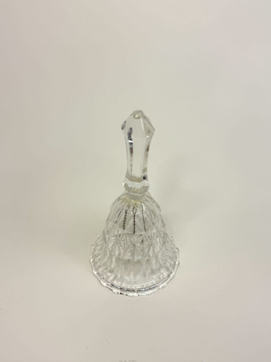 Campana de Vidrio Tallado con Base Ondulada 3"