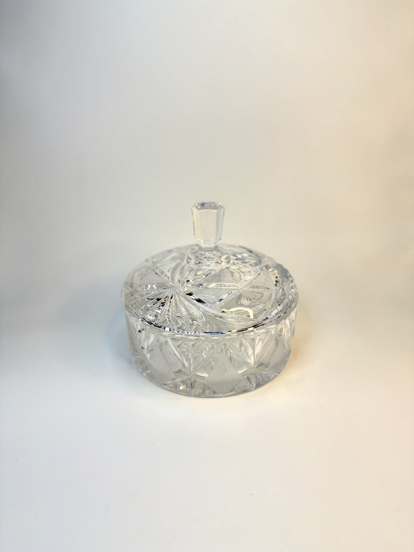 Dulcera de Cristal tallado con tapa