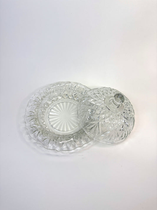Bombonera de Vidrio Tallado con Plato y Tapa