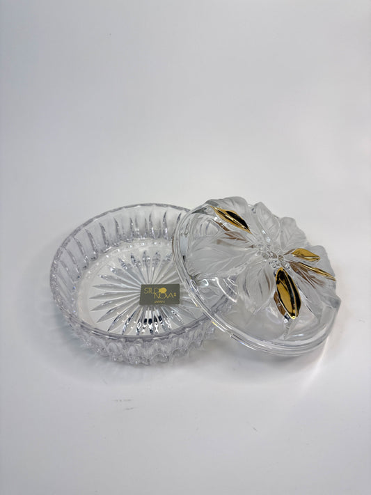 Bombonera de Vidrio con Flores y Detalles Dorados