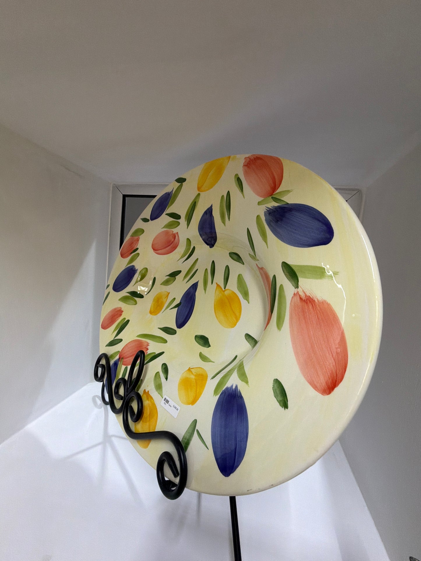 Fuente o plato ovalada grande de cerámica Antica Fornace, elaborada y decorada a mano en Italia. Mide 54x42 cm,