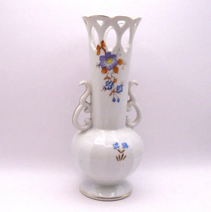 Jarrón de porcelana vintage fabricado entre 1947 y 1952 en Japón ocupado, con motivos florales pintados a mano.