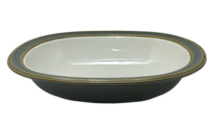 La fuente ovalada Dansk SIROCCO en color verde abeto mide 27 cm,