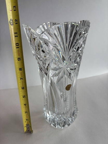 Florero Vincennes de cristal con 24% de plomo, elaborado por JG Durand en Arques, Francia.