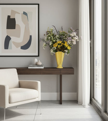 Arreglo floral con Jarrón Vintage Shawnee USA 809 – Amarillo con Líneas Deco