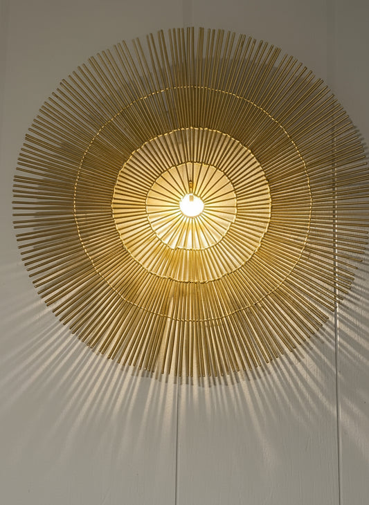 Escultura Mural Sol Sunburst Dorado
