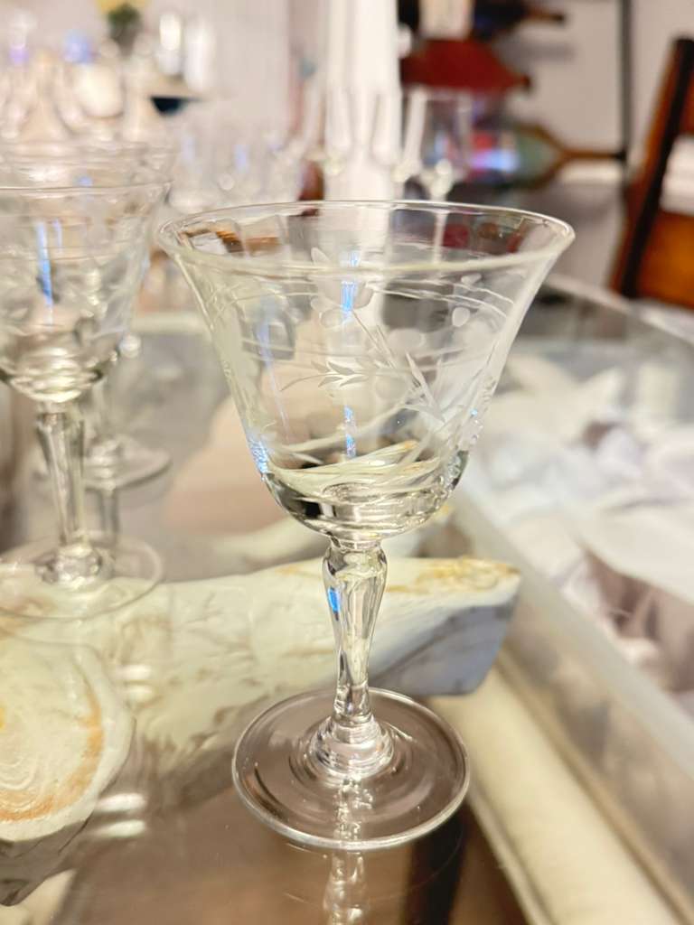 Copa Cordial Willow Moon - Pioneer Glass Co.