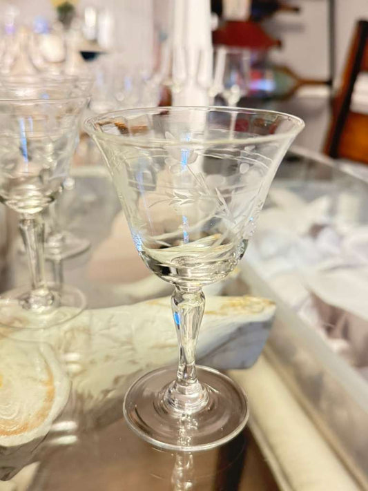 Copa Cordial Willow Moon - Pioneer Glass Co.