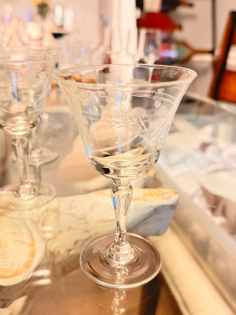 Copa Cordial Willow Moon - Pioneer Glass Co.