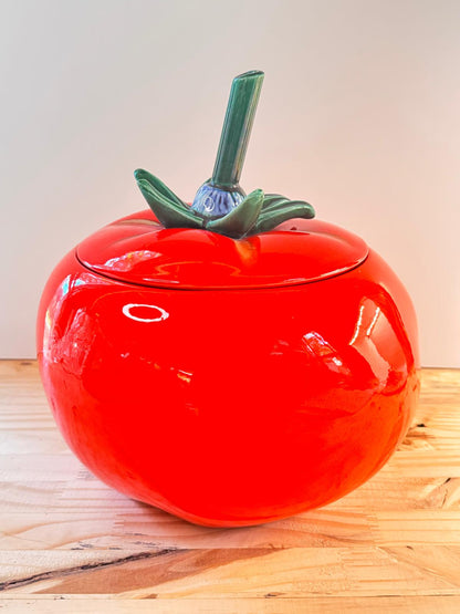 Galletero  de cerámica McCoy para galletas con diseño de tomate y tapa incluida.