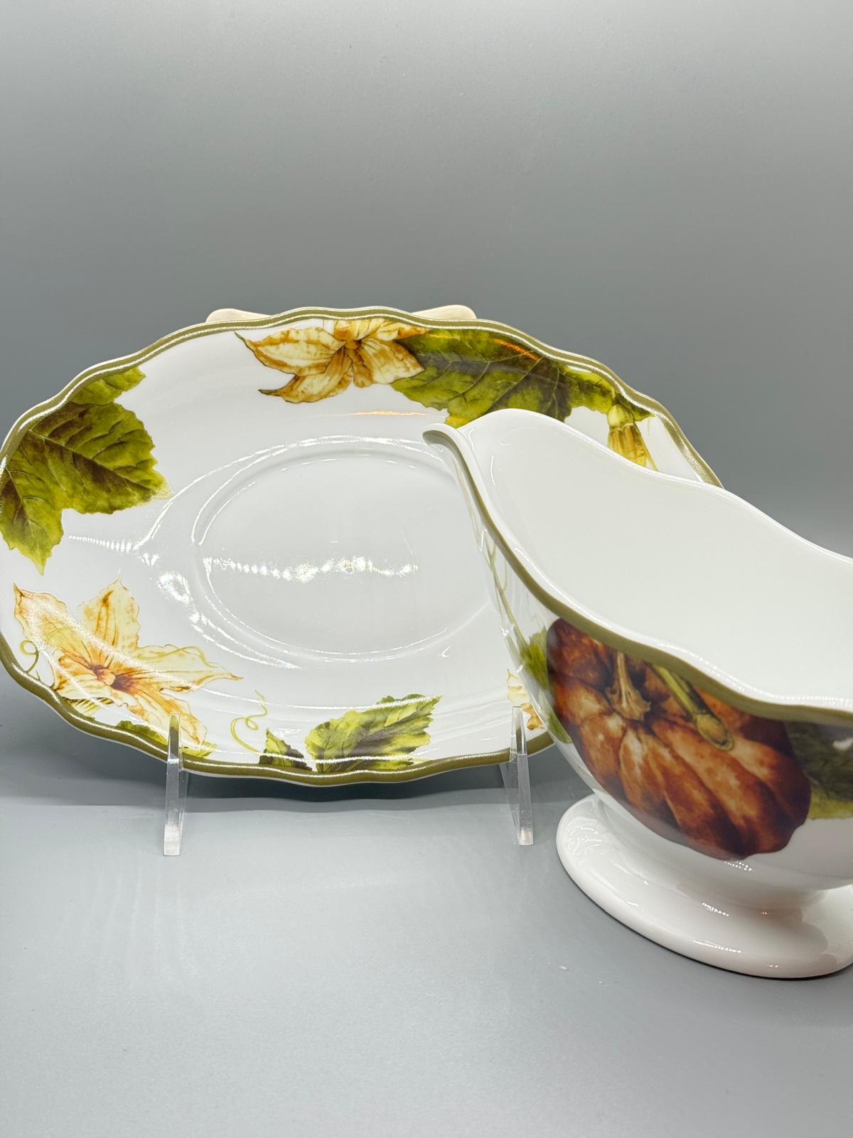 Salsero con plato base Williams-Sonoma (Gravy Sauce)