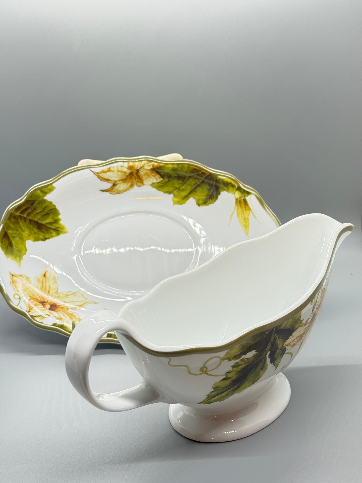 Salsero con plato base Williams-Sonoma (Gravy Sauce)