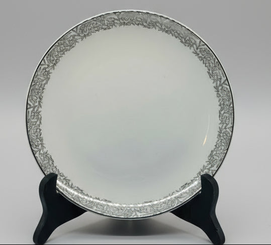 Vajilla de porcelana japonesa Arita – Diseño floral en gris plata