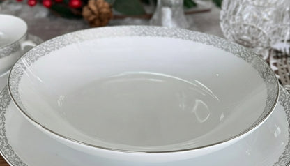 Vajilla de porcelana japonesa Arita – Diseño floral en gris plata