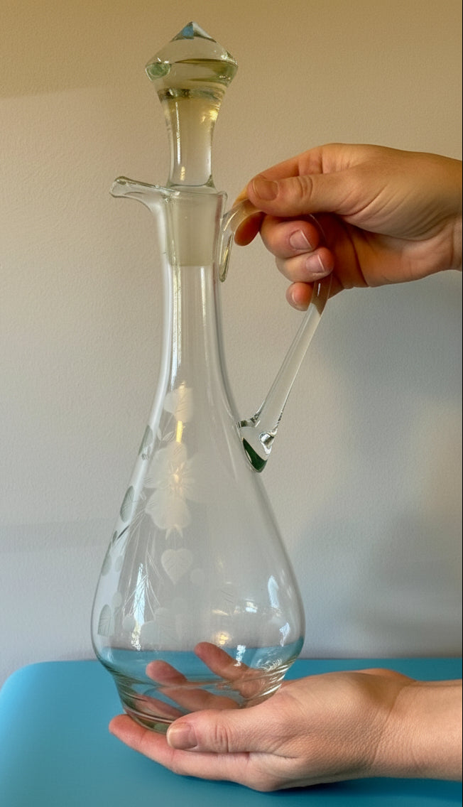 Decatador- Jarra de Vino Vintage con Grabado Floral