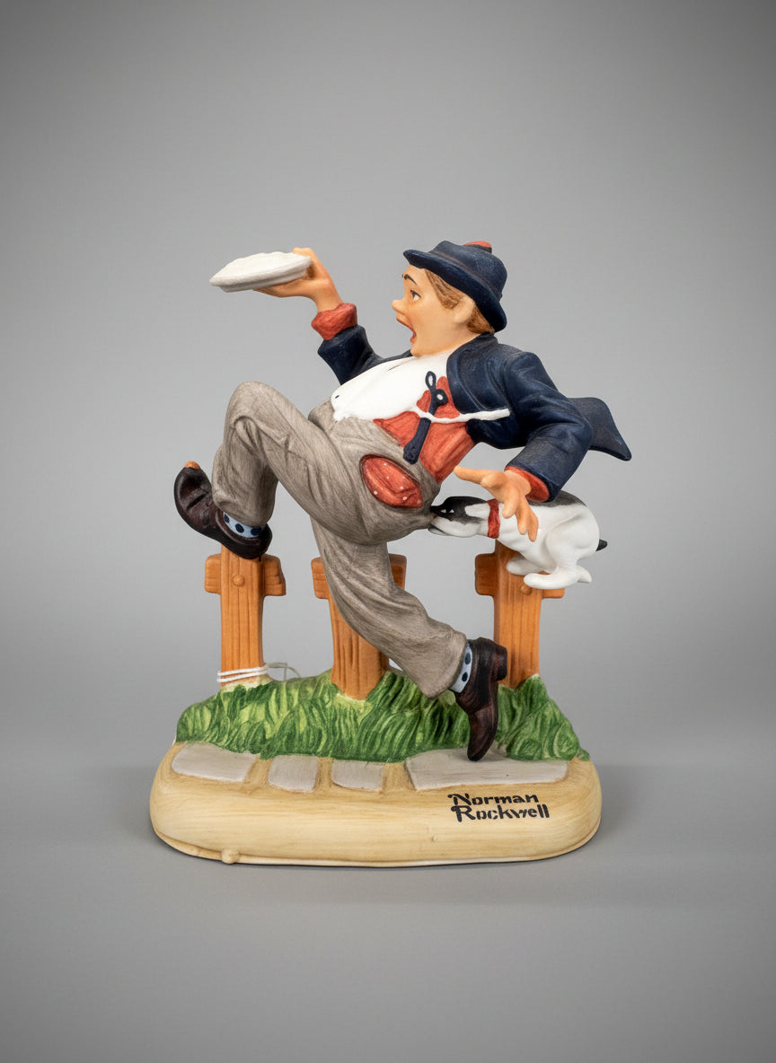 Norman Rockwell figuras de porcelana y muestra a un hombre que se tropieza mientras sostiene un pastel, mientras un perro le muerde la pierna.
