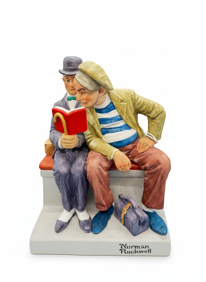 Norman Rockwell Mint. Muestra a dos hombres sentados en un banco, uno de ellos leyendo un libro, mientras que el otro, que lleva un sombrero de copa, se asoma de forma curiosa para mirar lo que lee.&nbsp;