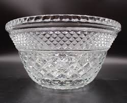 Tazón de vidrio prensado de la colección Wexford de Anchor Hocking.