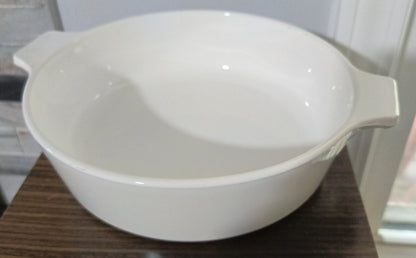 Pyrex CorningWare presenta un diámetro de 19 cm y una profundidad de 5 cm.