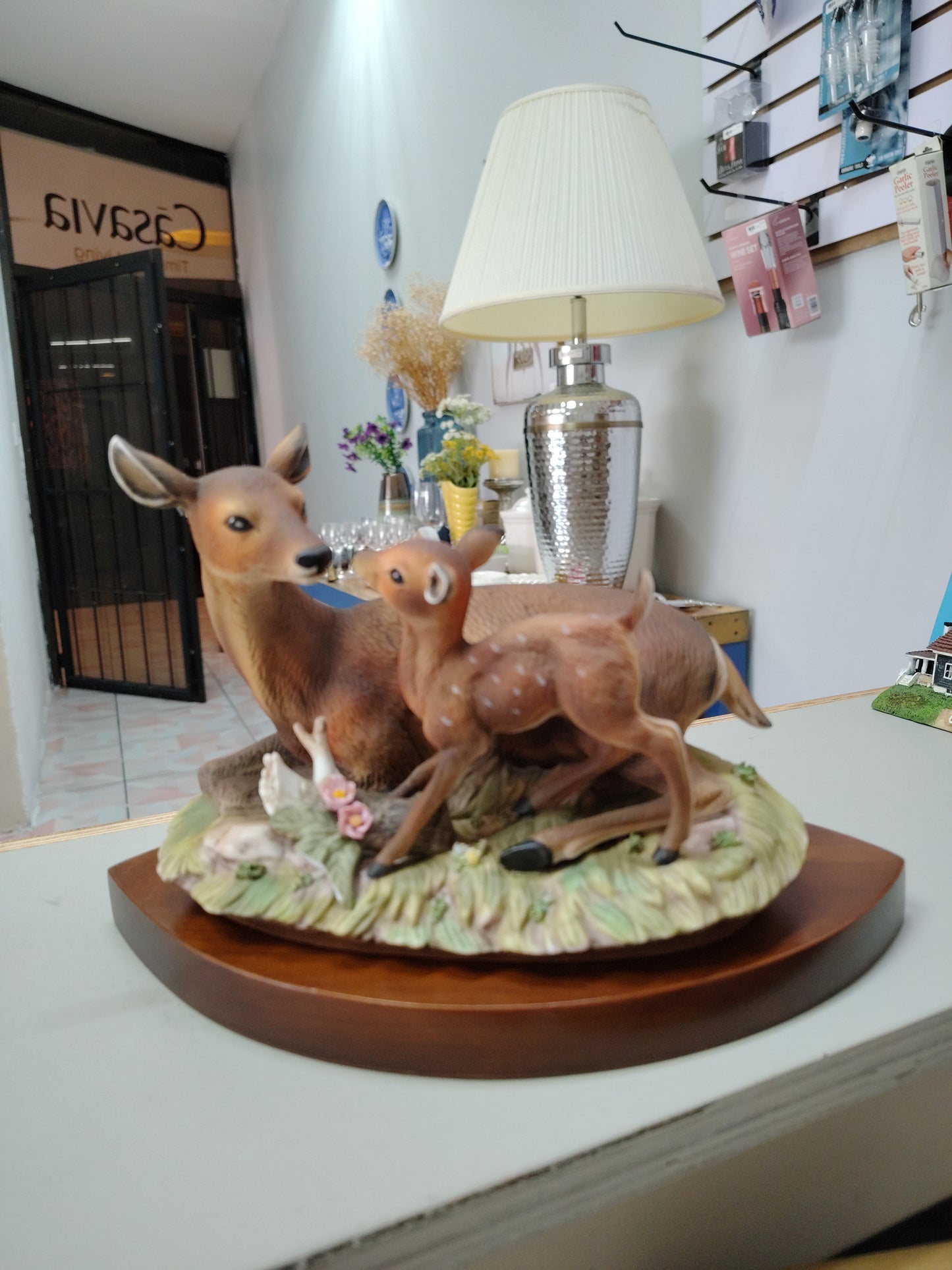 Figura de Porcelana (Cierva y  su cervatillo Masterpiece HOMCO)