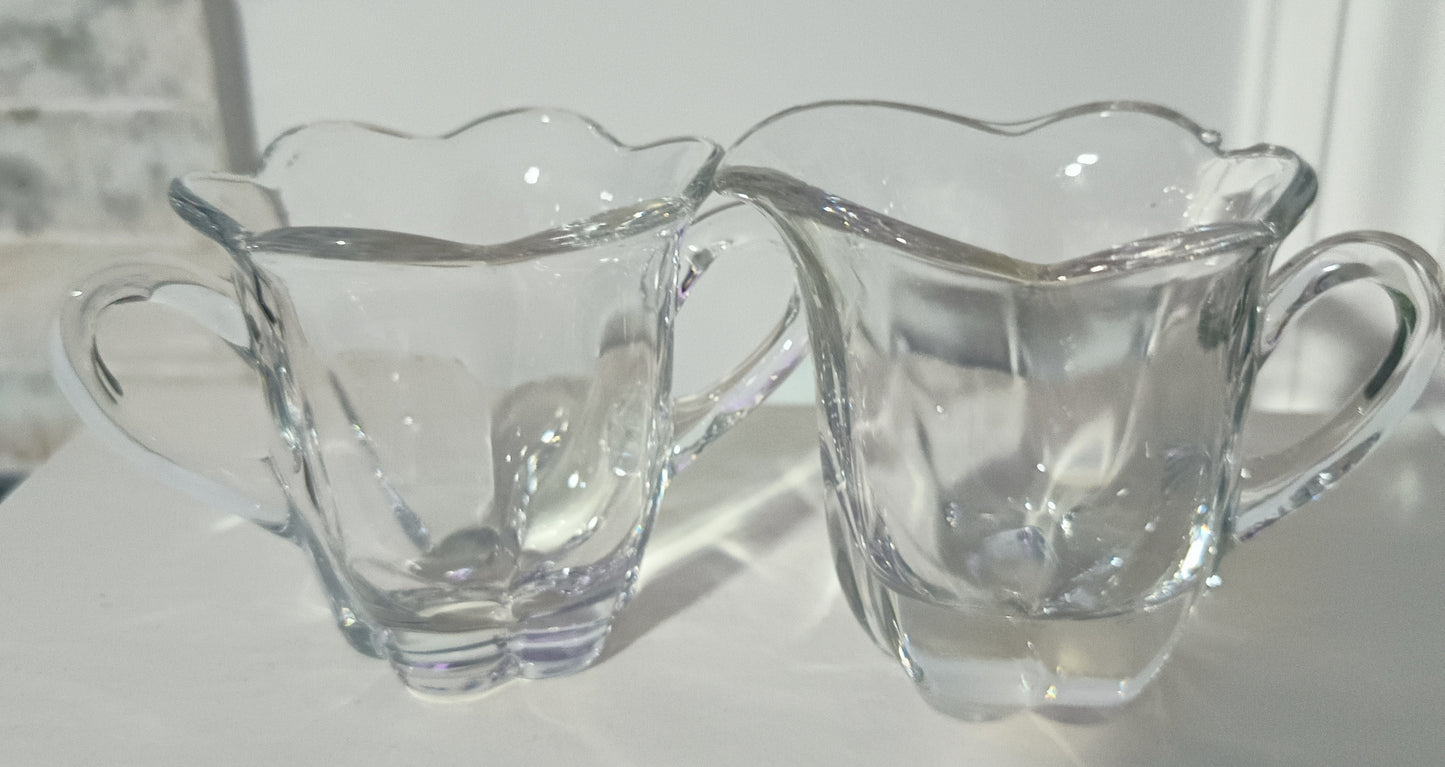 Set de cremera y azucarera de cristal de plomo vintage tiene una altura de 6.35 cm.