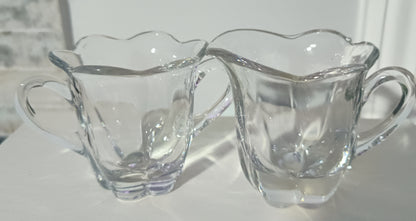 Set de cremera y azucarera de cristal de plomo vintage tiene una altura de 6.35 cm.