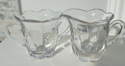 Set de cremera y azucarera de cristal de plomo vintage tiene una altura de 6.35 cm.