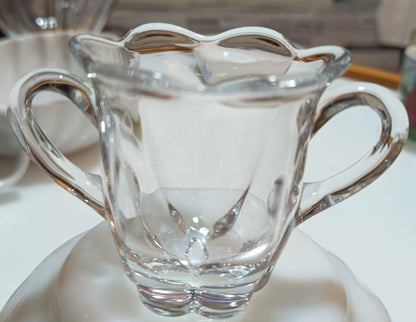 Set de cremera y azucarera de cristal de plomo vintage tiene una altura de 6.35 cm.