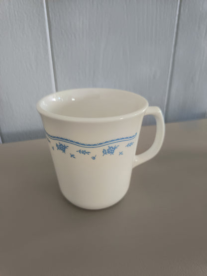 La taza "Morning Blue" de Corelle Corning