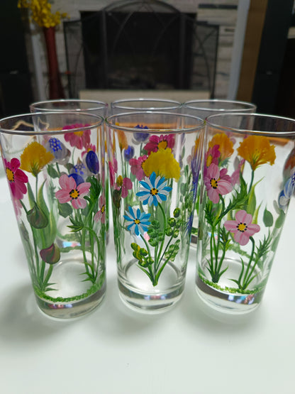 Set Pichel y  6 vasos pintados a mano.
