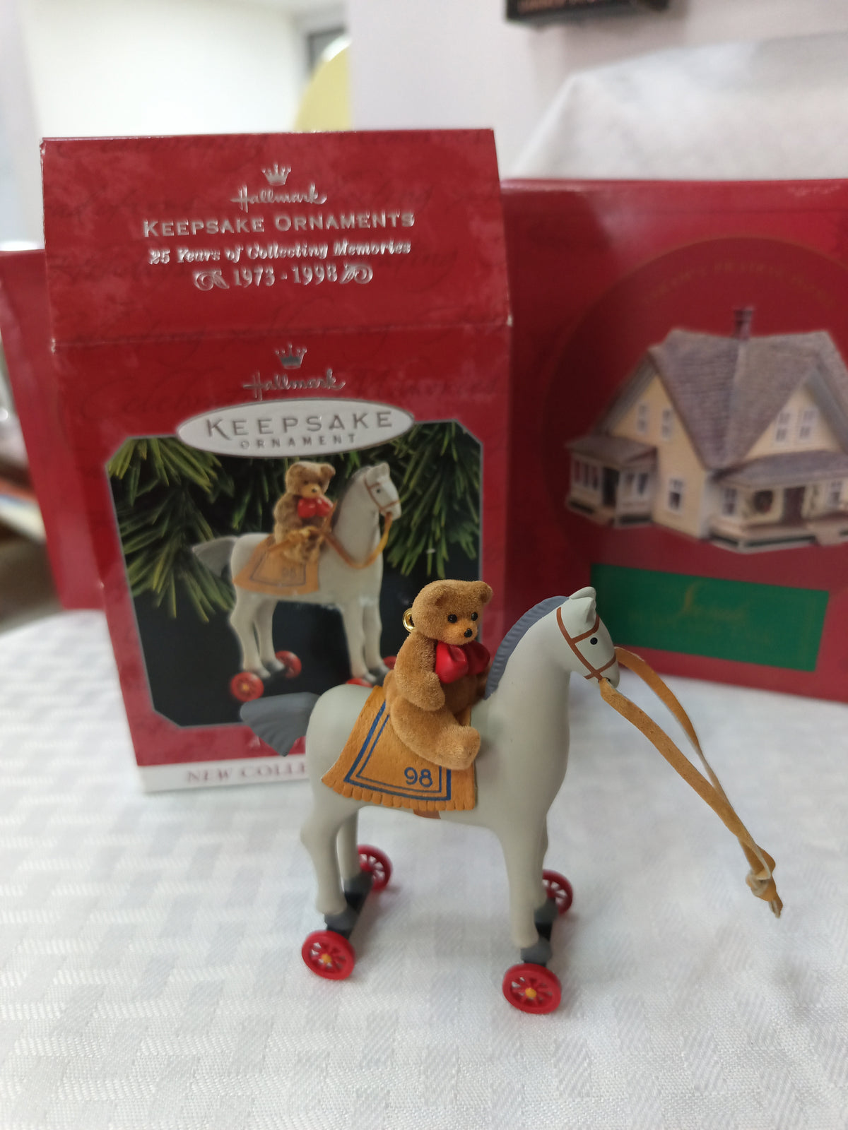 Adornó Navideño de Colección KEEPSAKE Hallmark (Caballo)