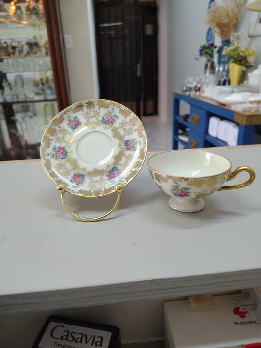 Taza y porcelana  de colección