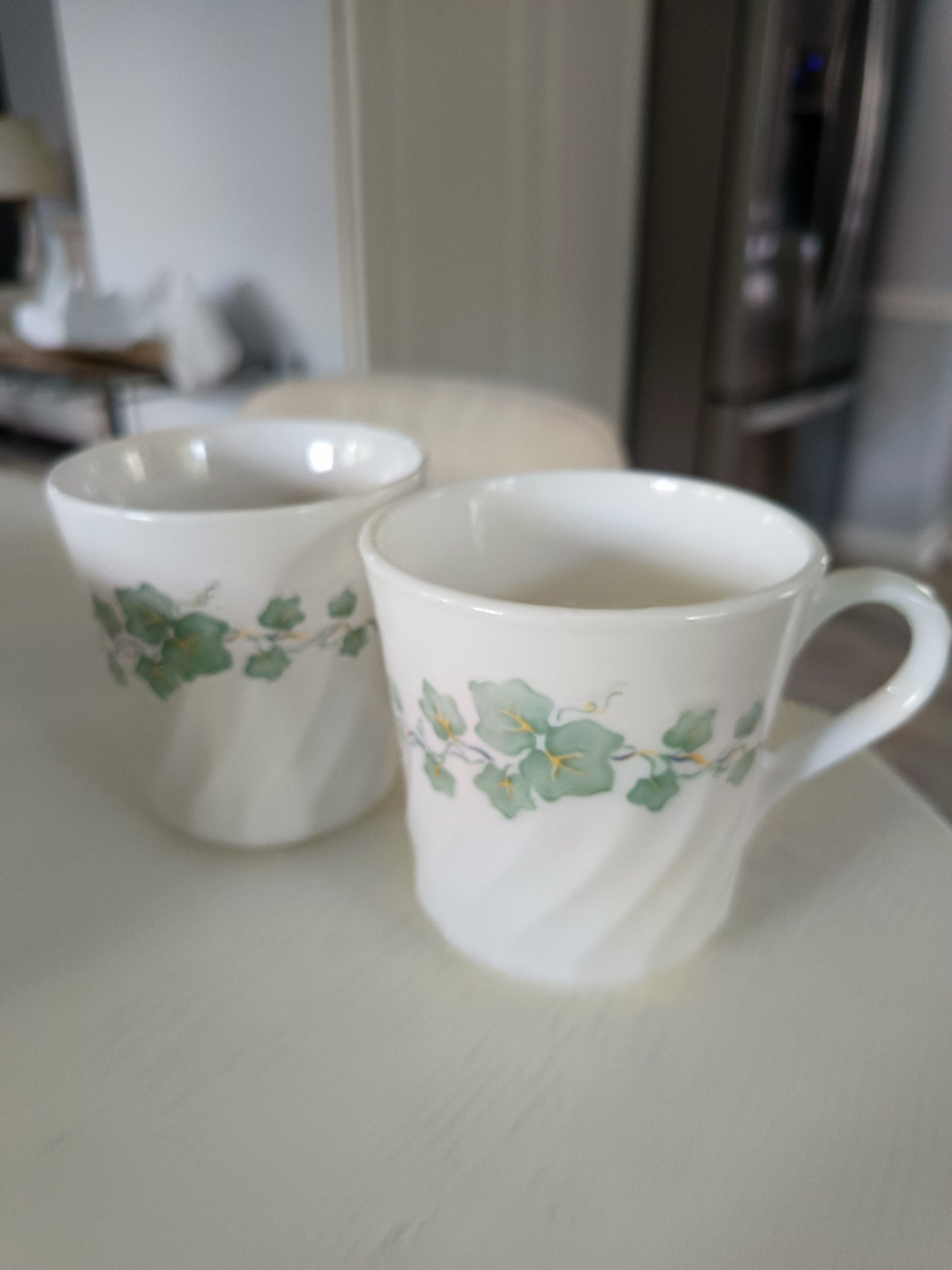 La taza Corning Corelle con el patrón Callaway Ivy