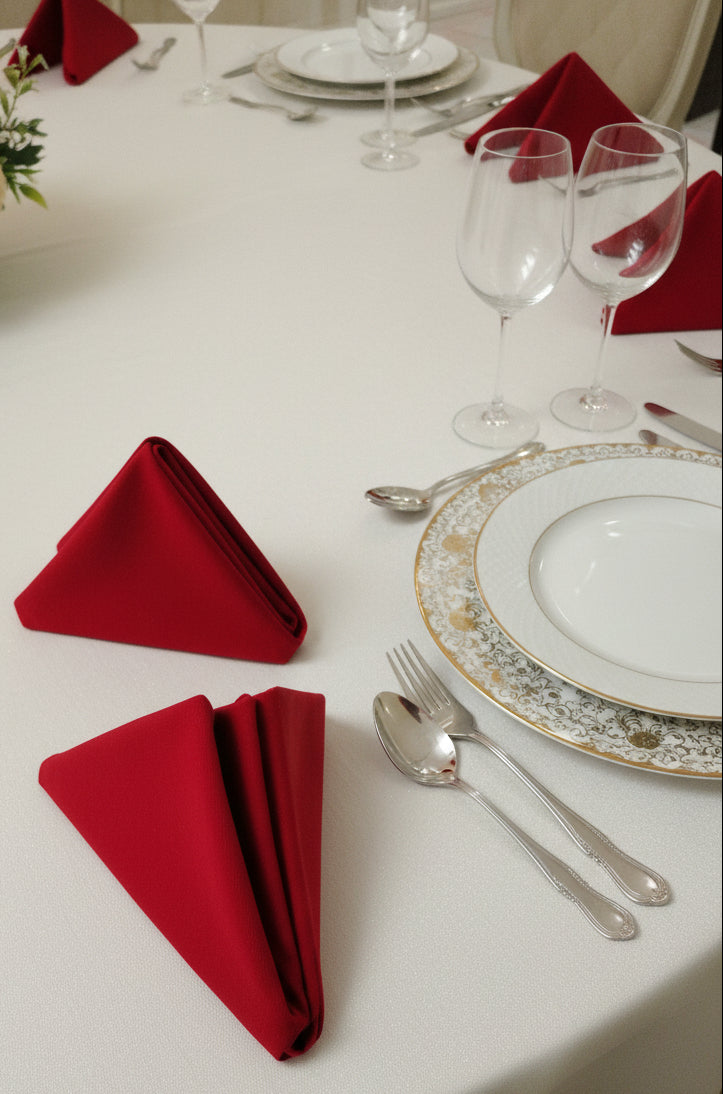 Servilletas de tela roja,