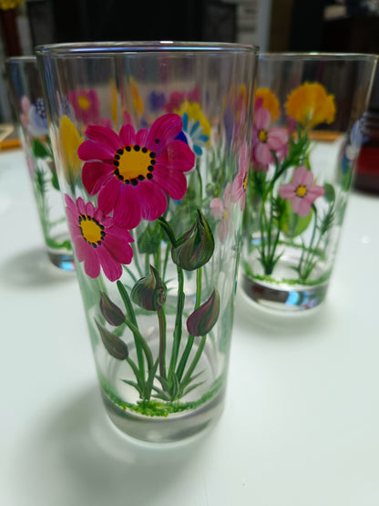 Set Pichel y  6 vasos pintados a mano.
