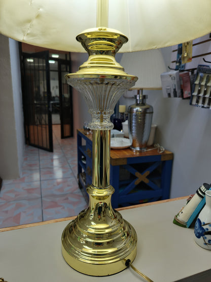 Lámpara de diseño exclusivo con cristal integrado