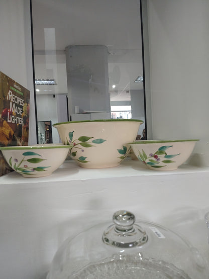 Set de 5 ensaladeras de diseño International Portugal con patrón de oliva.