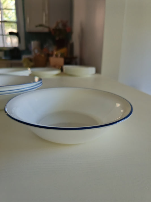 Corelle de la colección Folk Stitch,