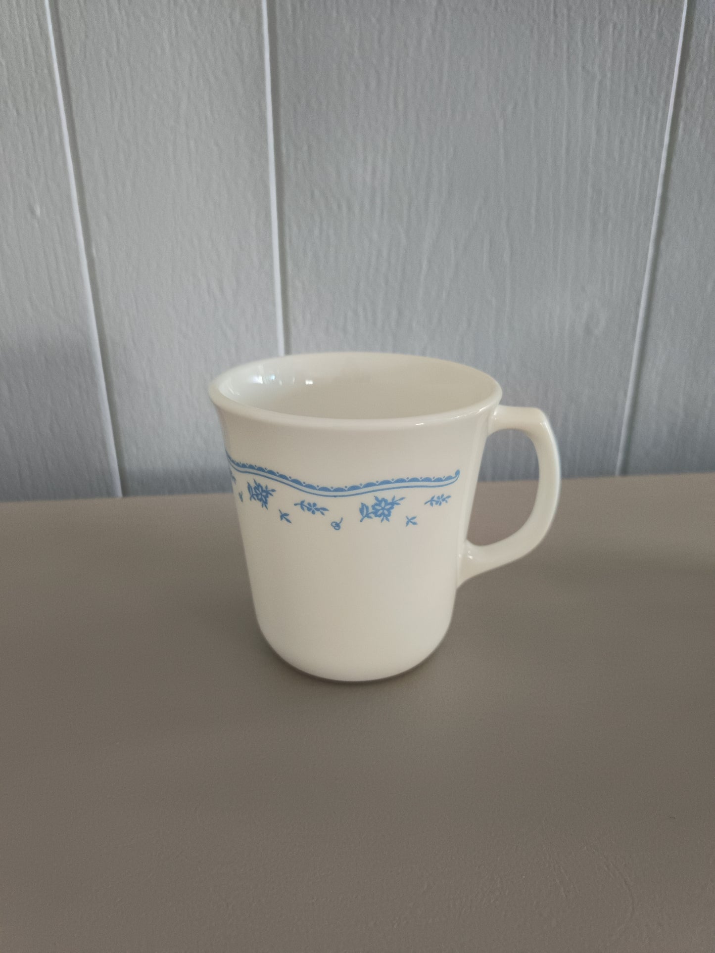 La taza "Morning Blue" de Corelle Corning