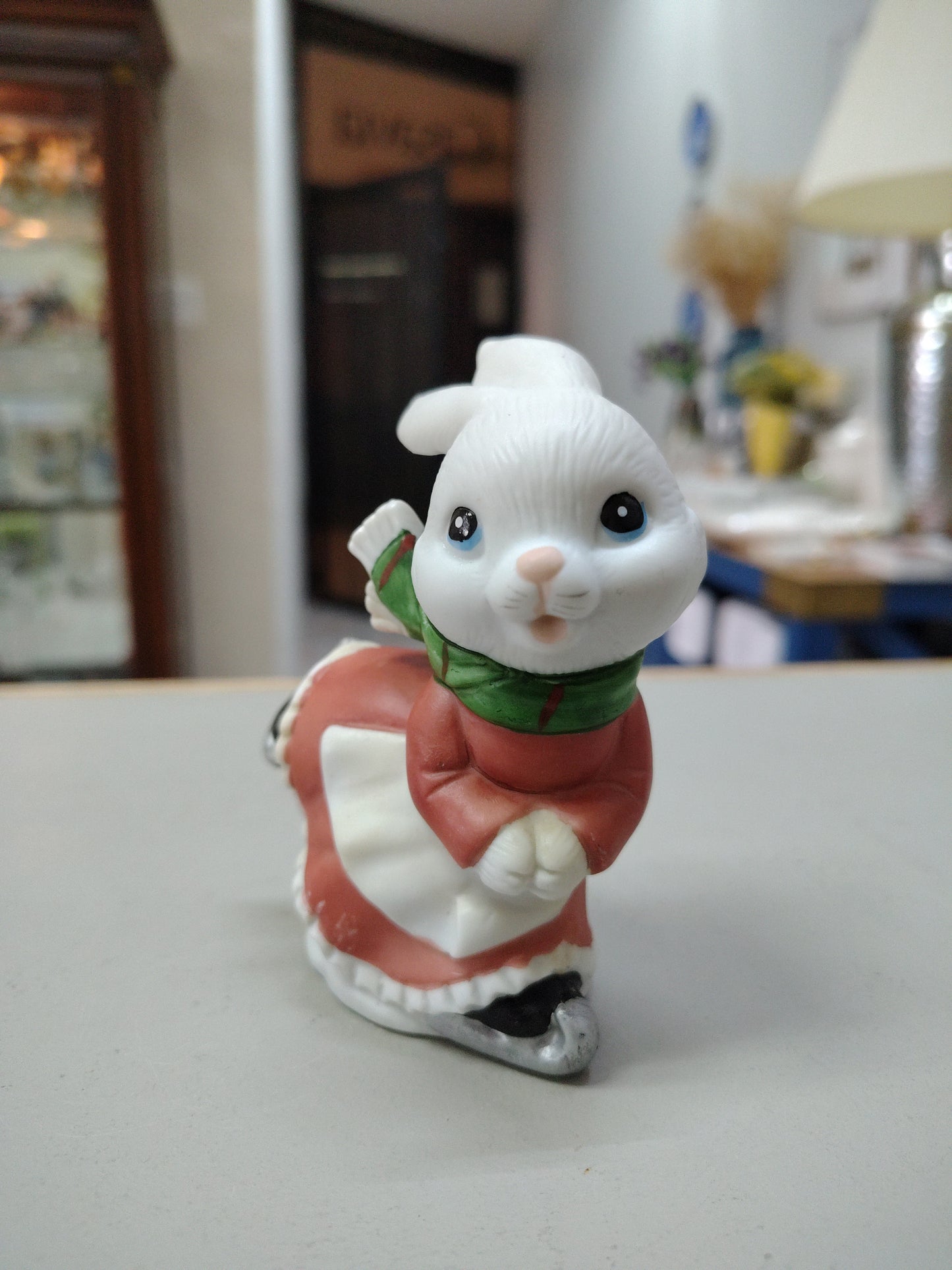 Adorno Navideño (Conejita de porcelana 5305)