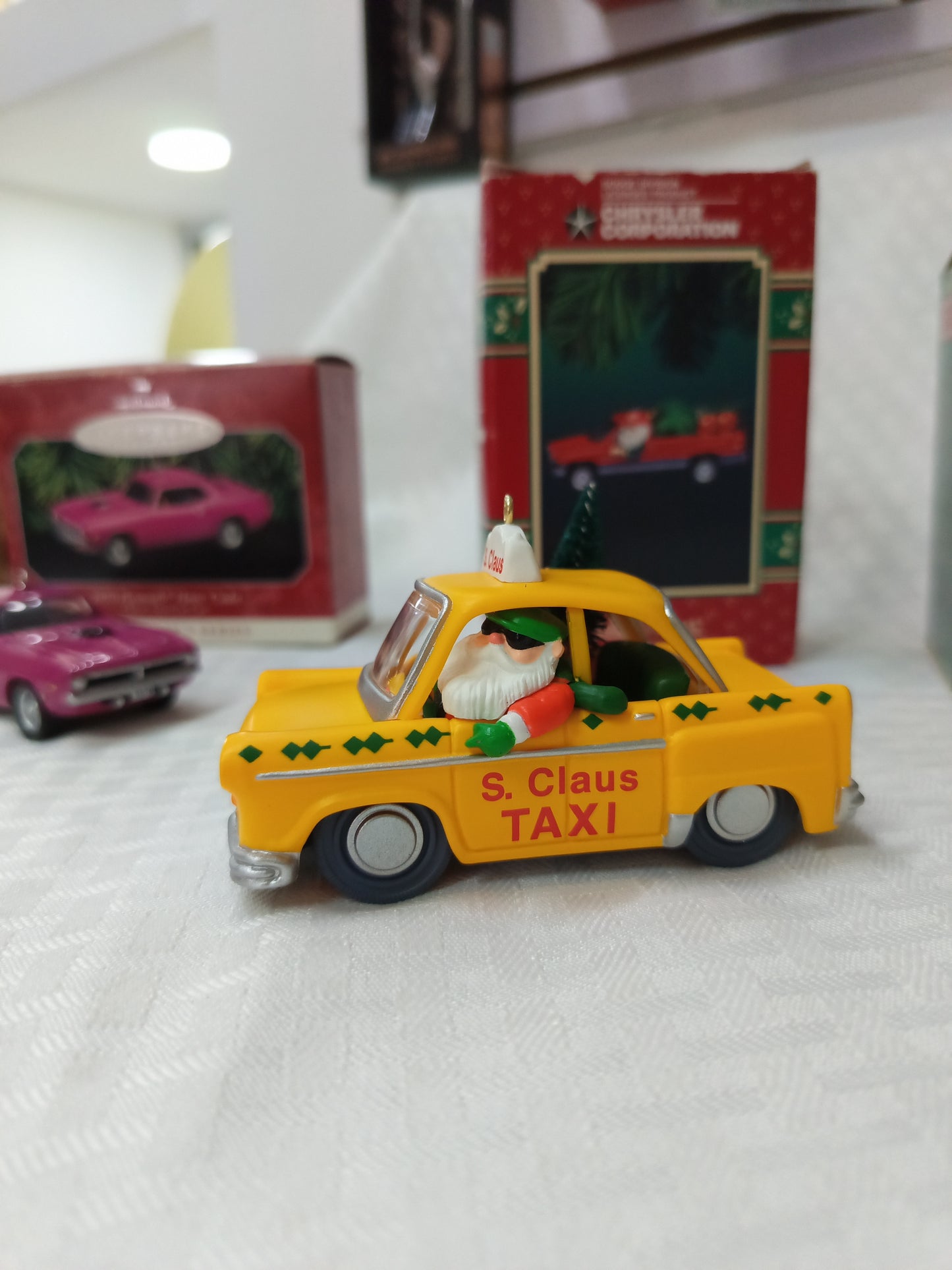 Adornó Navideño de la Colección KEEPSAKE Hallmark Auto Clásico