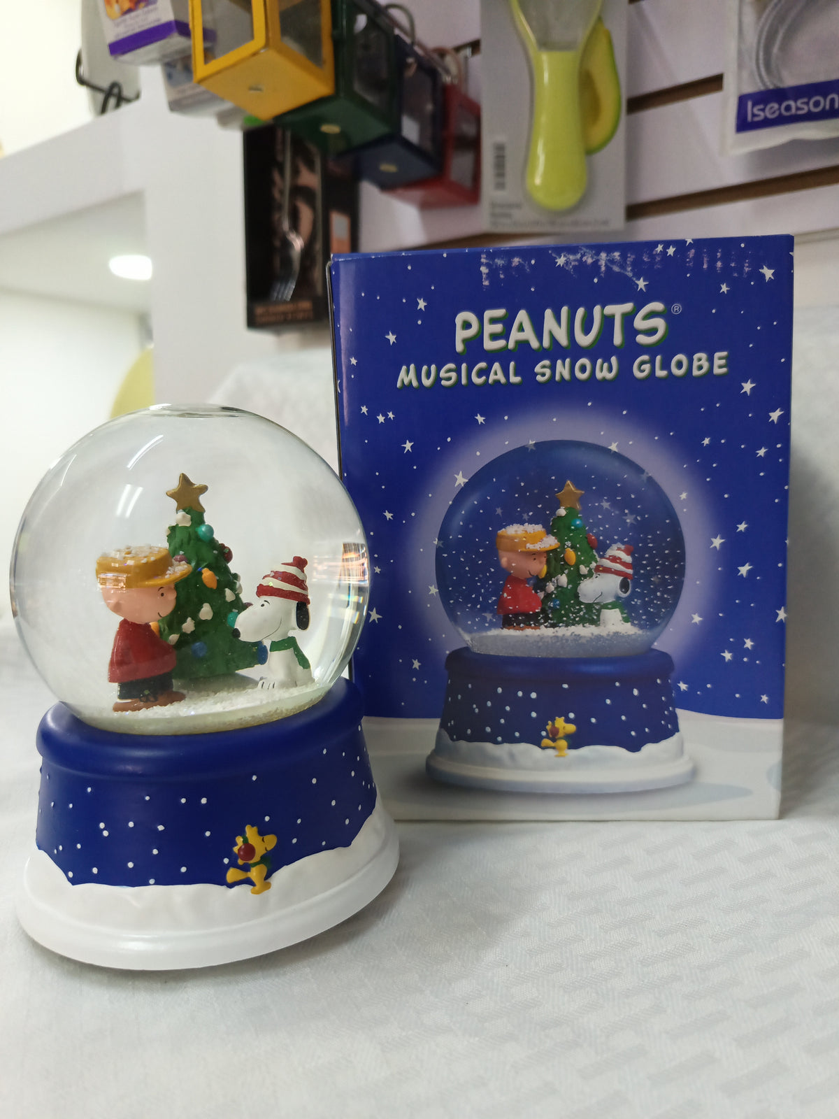 Caja Musical Navidadeña Hallmark Charlie Brown